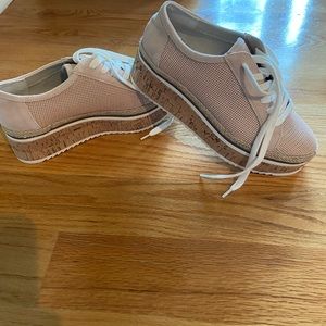 Dolce Vita Women's Telah Platform